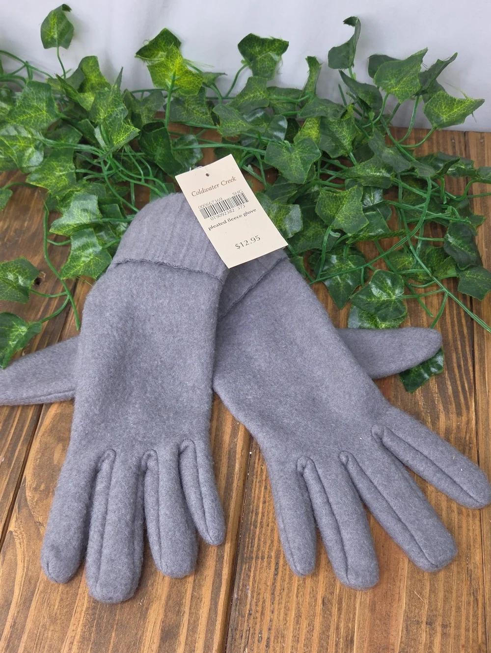 Coldwater Creek. Light Gray Gloves. NWT